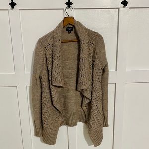 AE Chunky Cardigan